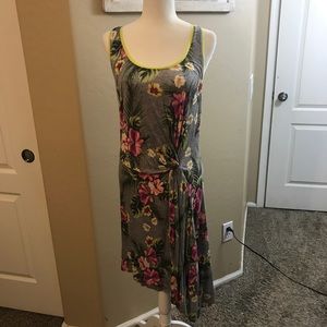 Sleeveless floral dress